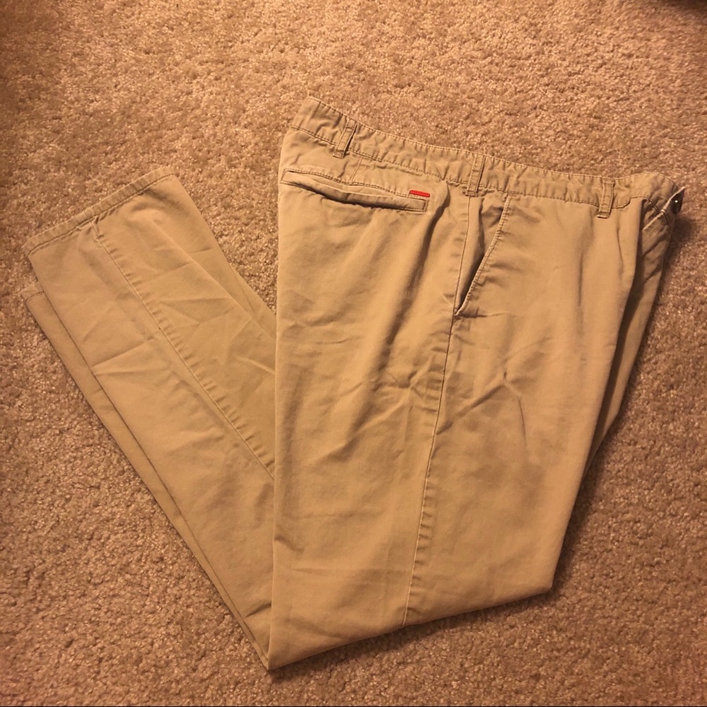Chinos